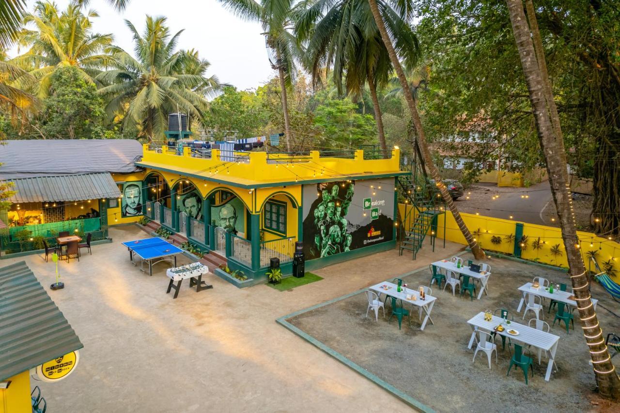 Whoopers Hostel Anjuna, Goa Exteriör bild